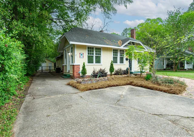 Photo 3 of Single family home for sale at 3211 Cloverdale Rd, Montgomery, AL 36106 | MLS# 585324 | Listing updated on 2026-09-04