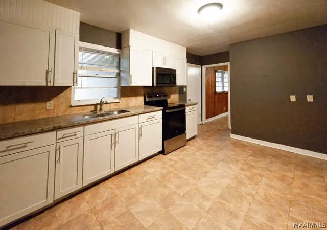 Photo 2 of Single family home for sale at 608 Lynwood Dr, Montgomery, AL 36111 | MLS# 585551 | Listing updated on 2026-09-04