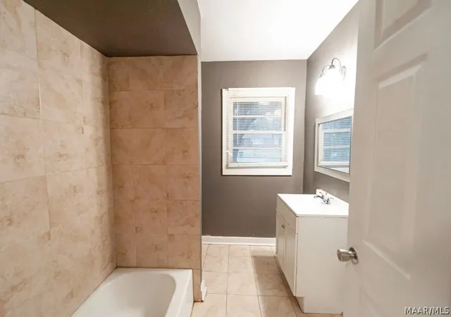 Photo 4 of Single family home for sale at 608 Lynwood Dr, Montgomery, AL 36111 | MLS# 585551 | Listing updated on 2026-09-04