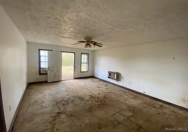 Photo 3 of Single family home for sale at 223 County Rd 68 W, Deatsville, AL 36022 | MLS# 585704 | Listing updated on 2026-09-04