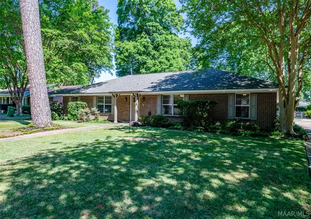 Photo 3 of Single family home for sale at 3875 Faunsdale Dr, Montgomery, AL 36109 | MLS# 585434 | Listing updated on 2026-10-07