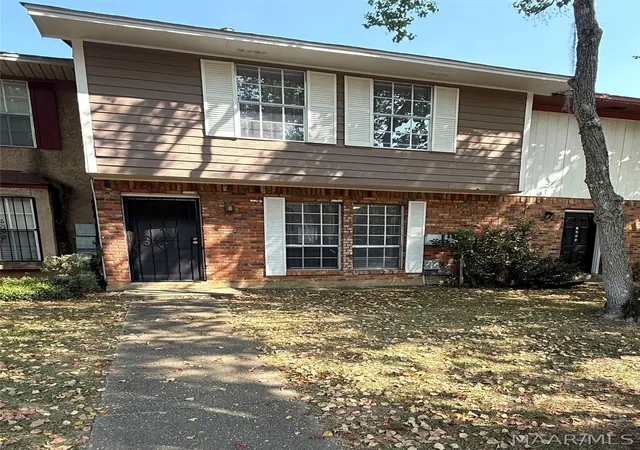 Photo 2 of Townhouse for sale at 1249 Seth Johnson Dr, Montgomery, AL 36116 | MLS# 585917 | Listing updated on 2026-09-10