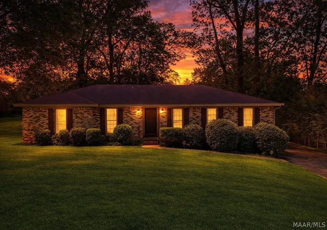 Photo 1 of Single family home for sale at 1237 Woodhill Ct, Montgomery, AL 36109 | MLS# 586094 | Listing updated on 2026-09-02