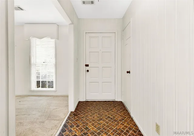 Photo 3 of Single family home for sale at 1237 Woodhill Ct, Montgomery, AL 36109 | MLS# 586094 | Listing updated on 2026-09-02