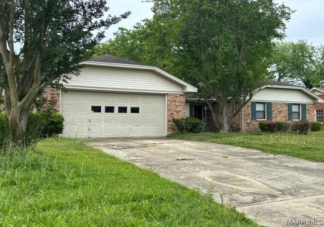 Photo 2 of Single family home for sale at 2079 Kingsbury Dr, Montgomery, AL 36106 | MLS# 586331 | Listing updated on 2026-09-08