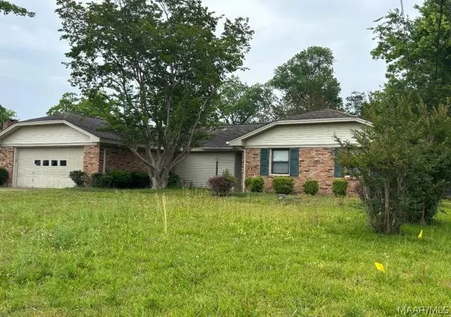Photo 3 of Single family home for sale at 2079 Kingsbury Dr, Montgomery, AL 36106 | MLS# 586331 | Listing updated on 2026-09-08