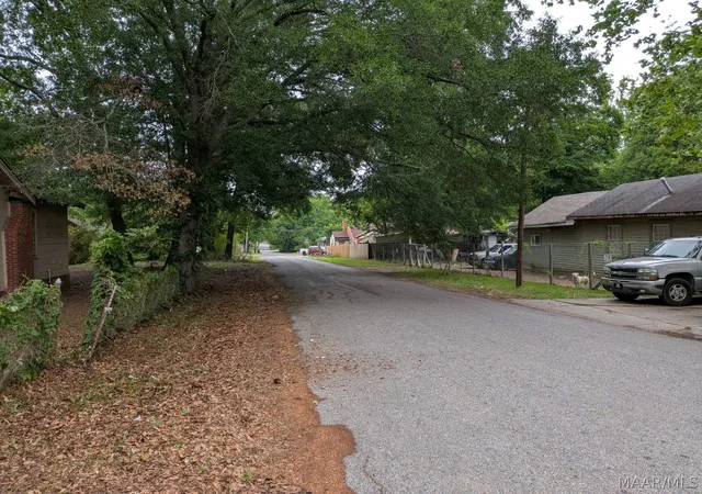Photo 3 of Single family home for sale at 2149 E 5th Street, Montgomery, AL 36106 | MLS# 586405 | Listing updated on 2026-09-05