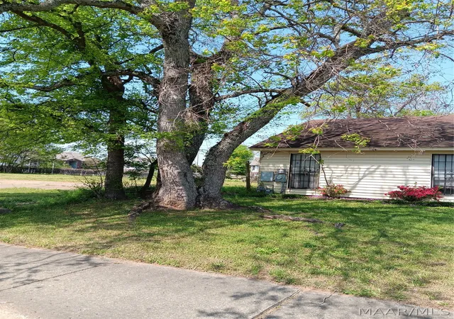 Photo 2 of Single family home for sale at 705 N Pass Rd, Montgomery, AL 36110 | MLS# 586408 | Listing updated on 2026-09-05