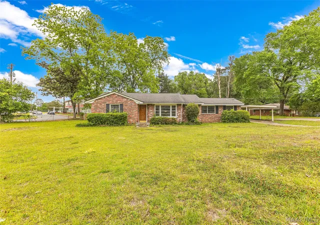 Photo 2 of Single family home for sale at 1003 Loch Hvn Rd, Montgomery, AL 36109 | MLS# 586573 | Listing updated on 2026-09-10