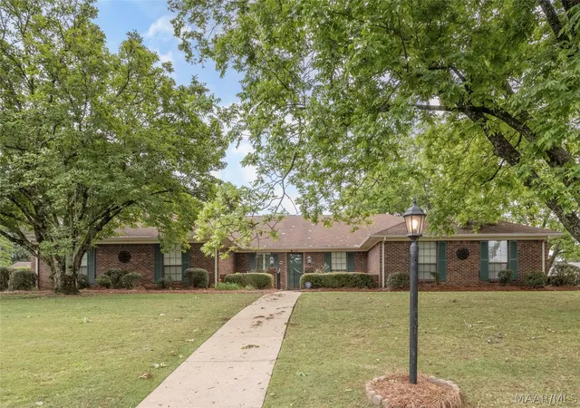 Photo 1 of Single family home for sale at 132 Tensaw Rd, Montgomery, AL 36117 | MLS# 586648 | Listing updated on 2026-09-10