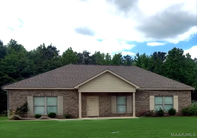 Photo 1 of Single family home for sale at 45 Ashley Dr, Shorter, AL 36075 | MLS# 586419 | Listing updated on 2026-09-06