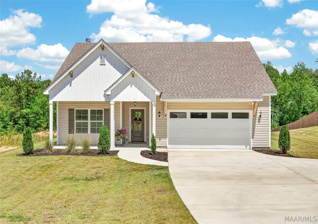 Photo 1 of Single family home for sale at 96 Madix Dr, Eclectic, AL 36024 | MLS# 586755 | Listing updated on 2026-09-06
