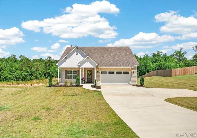 Photo 2 of Single family home for sale at 96 Madix Dr, Eclectic, AL 36024 | MLS# 586755 | Listing updated on 2026-09-06