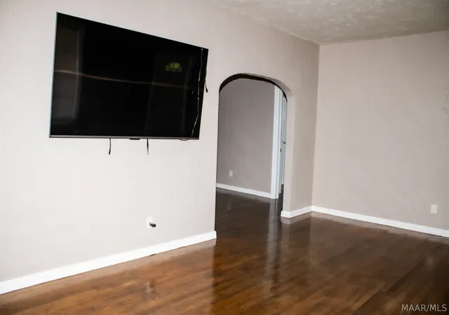 Photo 3 of Single family home for sale at 1518 Winona Ave, Montgomery, AL 36107 | MLS# 586815 | Listing updated on 2026-09-02