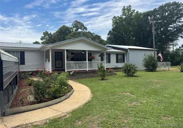 Photo 1 of Manufactured home for sale at 71 County Rd #3, Pine Hill, AL 36769 | MLS# 586855 | Listing updated on 2026-09-10