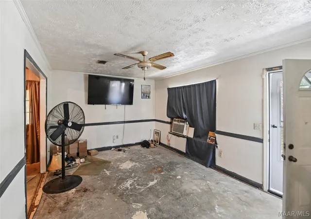 Photo 4 of Sale Pending at 178 Langston Hughes Rd, Lowndesboro, AL 36752 | MLS# 586861 | Listing updated on 2026-09-11