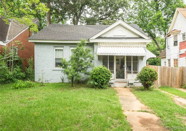 Photo 1 of Single family home for sale at 2025 Yancey Ave, Montgomery, AL 36107 | MLS# 586781 | Listing updated on 2026-09-05