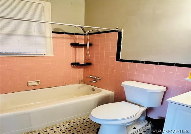 Photo 4 of Single family home for sale at 2020 Bullard St, Montgomery, AL 36106 | MLS# 586927 | Listing updated on 2026-09-21