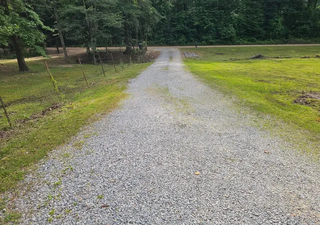 Photo 3 of Single family home for sale at 136 Village Crk Rd, Prattville, AL 36067 | MLS# 586937 | Listing updated on 2026-09-05