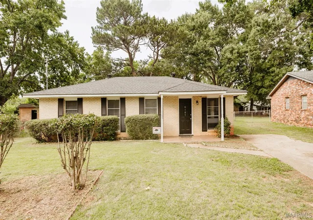 Photo 2 of Sale Pending at 6107 Gladstone Dr, Montgomery, AL 36117 | MLS# 586917 | Listing updated on 2026-08-31