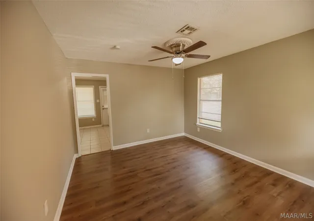Photo 3 of Sale Pending at 6107 Gladstone Dr, Montgomery, AL 36117 | MLS# 586917 | Listing updated on 2026-08-31