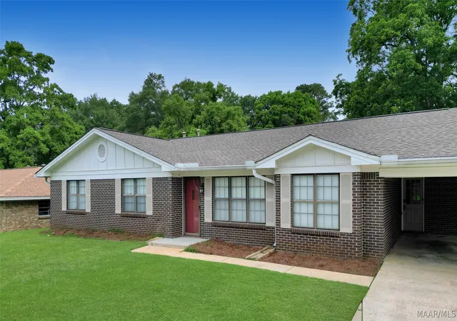Photo 4 of Single family home for sale at 1243 Plum St, Prattville, AL 36066 | MLS# 587154 | Listing updated on 2026-09-24