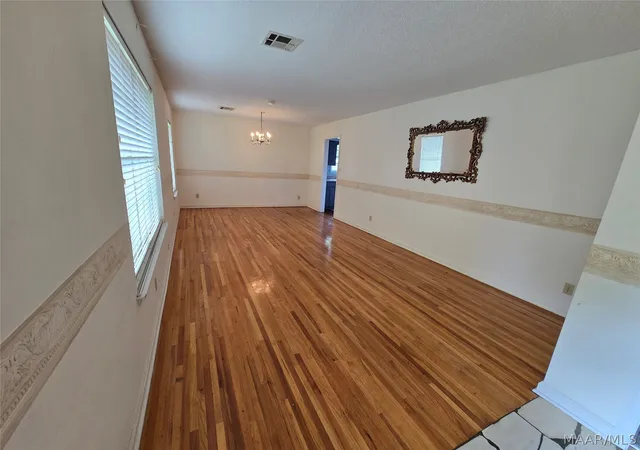 Photo 3 of Single family home for sale at 516 E Moye Dr, Montgomery, AL 36109 | MLS# 587140 | Listing updated on 2026-09-08