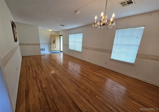 Photo 3 of Single family home for sale at 516 E Moye Dr, Montgomery, AL 36109 | MLS# 587140 | Listing updated on 2026-09-08