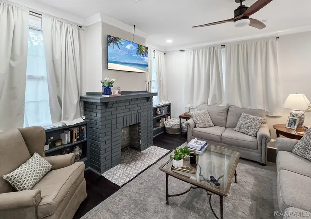 Photo 4 of Sale Pending at 1717 S Hull St, Montgomery, AL 36104 | MLS# 587294 | Listing updated on 2026-10-06