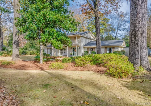 Photo 2 of Single family home for sale at 1803 Pineneedle Rd, Montgomery, AL 36106 | MLS# 587249 | Listing updated on 2026-09-10