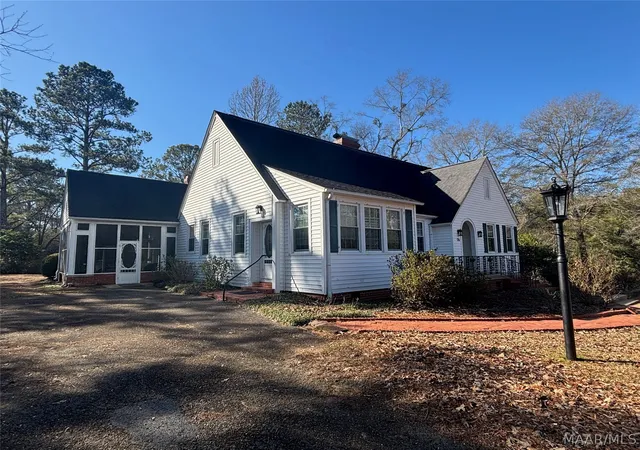 Photo 3 of Single family home for sale at 176 County Rd 510, Verbena, AL 36091 | MLS# 587330 | Listing updated on 2026-08-29