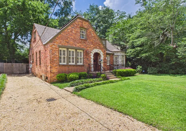 Photo 2 of Single family home for sale at 2512 College St, Montgomery, AL 36106 | MLS# 587311 | Listing updated on 2026-09-04
