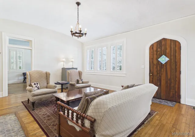 Photo 3 of Single family home for sale at 2512 College St, Montgomery, AL 36106 | MLS# 587311 | Listing updated on 2026-09-04