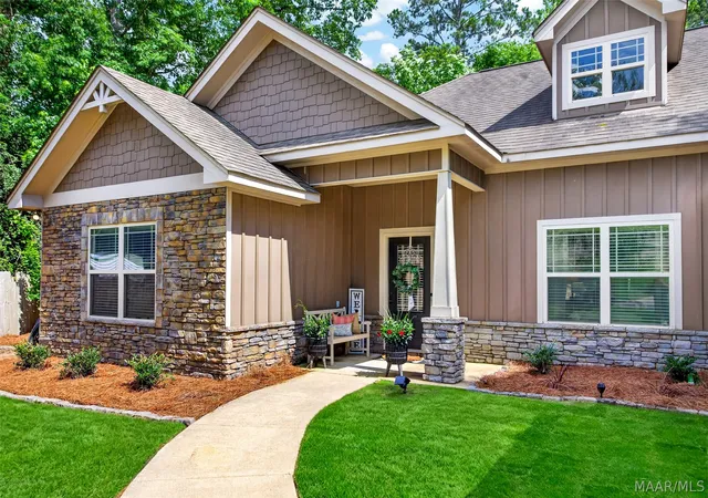 Photo 3 of Single family home for sale at 3600 Creekside Ct, Opelika, AL 36801 | MLS# 587360 | Listing updated on 2026-09-04