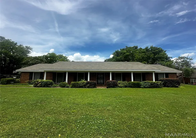 Photo 2 of Single family home for sale at 3533 Vaughn Rd, Montgomery, AL 36106 | MLS# 587515 | Listing updated on 2026-08-29