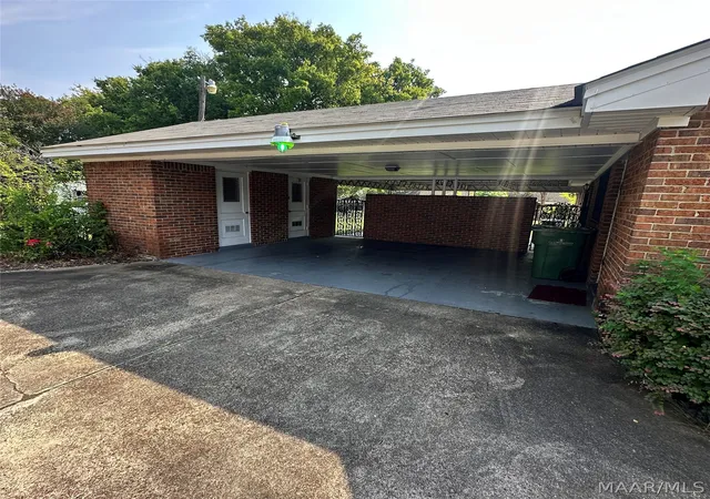 Photo 4 of Single family home for sale at 3533 Vaughn Rd, Montgomery, AL 36106 | MLS# 587515 | Listing updated on 2026-08-29
