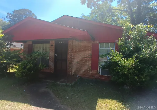 Photo 1 of Single family home for sale at 904 Hickory St, Greenville, AL 36037 | MLS# 587267 | Listing updated on 2026-09-02