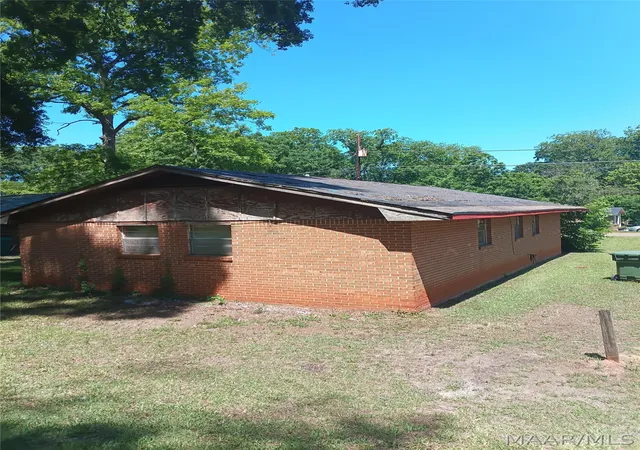 Photo 3 of Single family home for sale at 904 Hickory St, Greenville, AL 36037 | MLS# 587267 | Listing updated on 2026-09-02