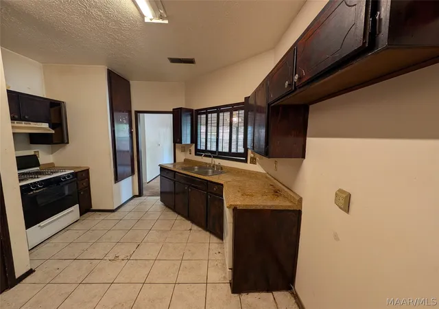 Photo 3 of Single family home for sale at 3492 Old Powder Springs Rd, Montgomery, AL 36116 | MLS# 586994 | Listing updated on 2026-09-05