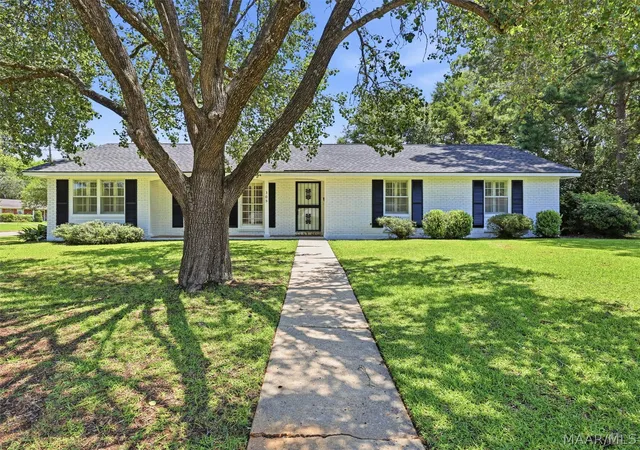Photo 1 of Single family home for sale at 305 Sterling Dr, Montgomery, AL 36109 | MLS# 587448 | Listing updated on 2026-09-10