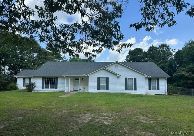 Photo 1 of Single family home for sale at 2622 Highway 82 W, Prattville, AL 36067 | MLS# 587732 | Listing updated on 2026-09-10