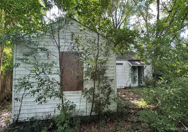 Photo 3 of Single family home for sale at 3086 Texas St, Montgomery, AL 36110 | MLS# 587653 | Listing updated on 2026-09-02