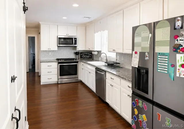 Photo 3 of Single family home for sale at 422 Balaclava Dr, Greenville, AL 36037 | MLS# 587783 | Listing updated on 2026-09-10