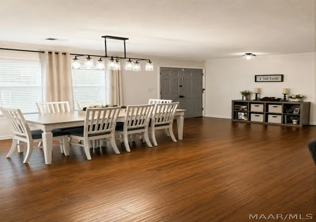 Photo 3 of Single family home for sale at 422 Balaclava Dr, Greenville, AL 36037 | MLS# 587783 | Listing updated on 2026-09-10