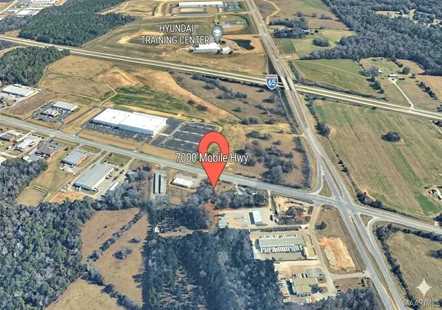 Photo 2 of Single family home for sale at 7000 Mobile Hwy, Montgomery, AL 36105 | MLS# 587852 | Listing updated on 2026-09-05