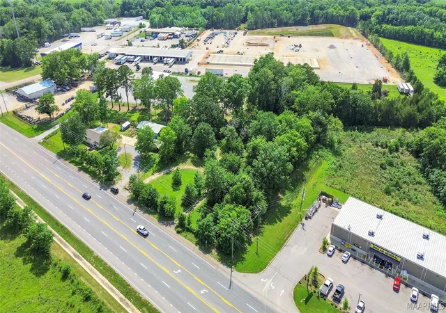 Photo 3 of Single family home for sale at 7000 Mobile Hwy, Montgomery, AL 36105 | MLS# 587852 | Listing updated on 2026-09-05