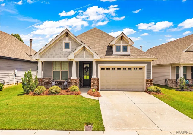 Photo 1 of Single family home for sale at 211 Hedgefield Dr, Prattville, AL 36066 | MLS# 587872 | Listing updated on 2026-10-07