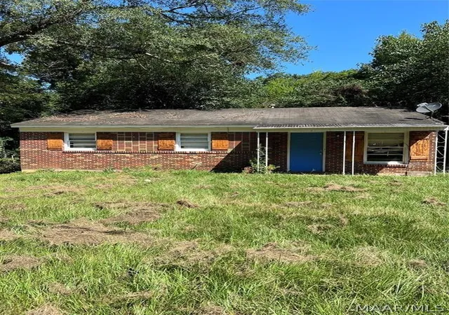 Photo 3 of Single family home for sale at 2429 E 4th Street, Montgomery, AL 36106 | MLS# 587890 | Listing updated on 2026-09-02