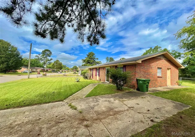 Photo 3 of Single family home for sale at 3808 Dilworth Rd, Montgomery, AL 36108 | MLS# 587884 | Listing updated on 2026-09-02