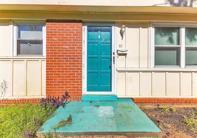 Photo 3 of Single family home for sale at 87 Kent St, Montgomery, AL 36109 | MLS# 588098 | Listing updated on 2026-09-10